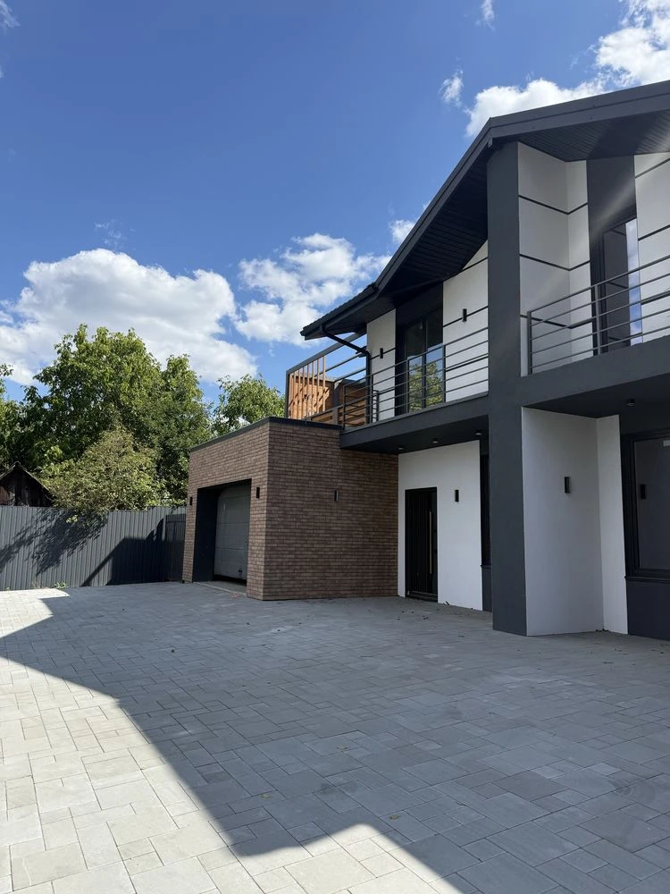 Продаж! Дуплекс 167 м² Ірпінь Центр Газ Гараж 3 сотки Тераси