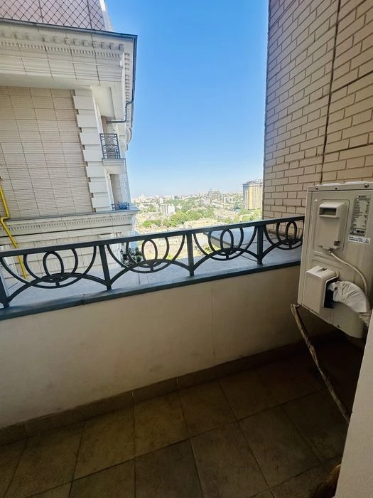 Продам 1к. квартиру, Бельэтаж, Французский бульвар