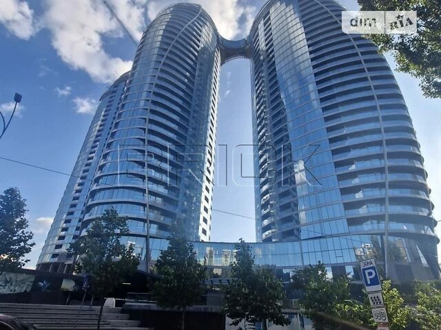Продаж 3к квартири 123.8 кв. м на вул. Іоанна Павла II 12, к