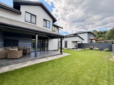 Independent house with high-quality new renovation, basement, inverter
