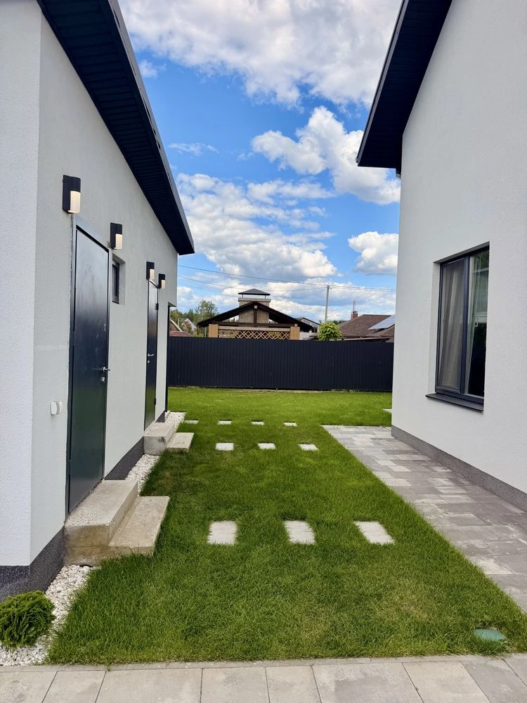 Independent house with high-quality new renovation, basement, inverter
