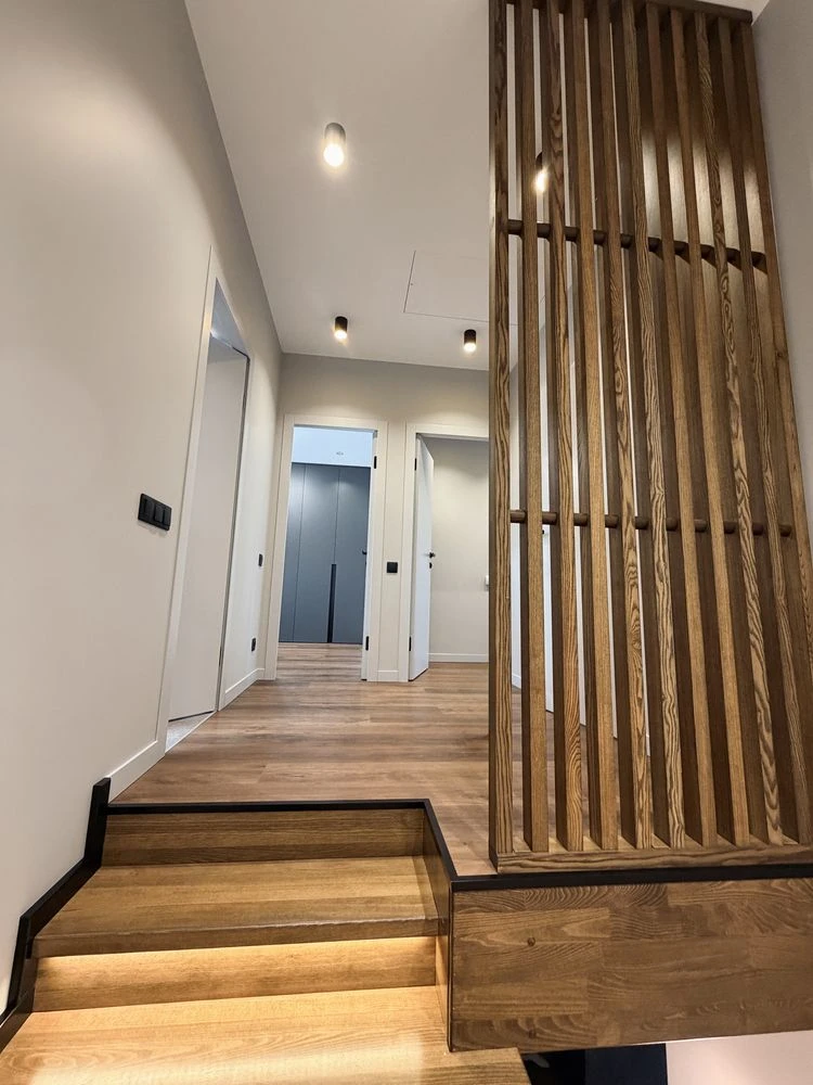 Independent house with high-quality new renovation, basement, inverter
