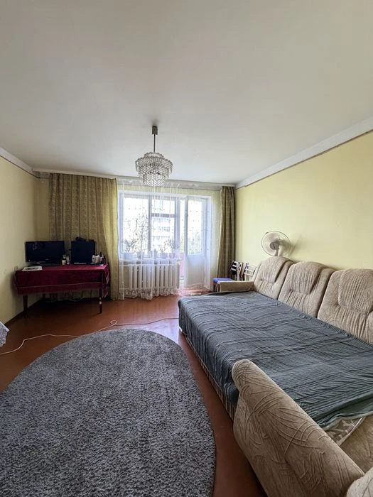 Продаж 3 кім.квартири по Київській 32