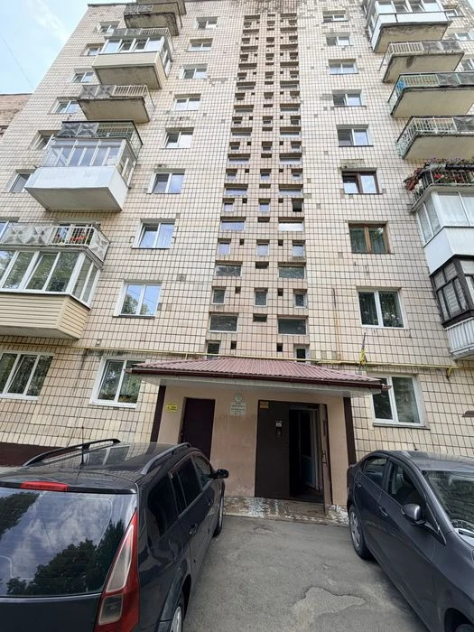 Продаж 3 кім.квартири по Київській 32