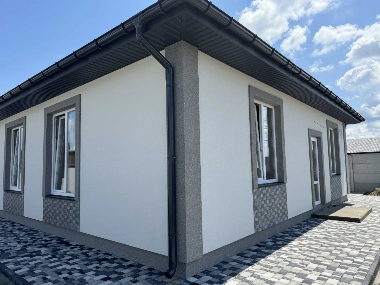 Будинок 106 м2 на 7,5 сотках Ірпінь 75000 доларів