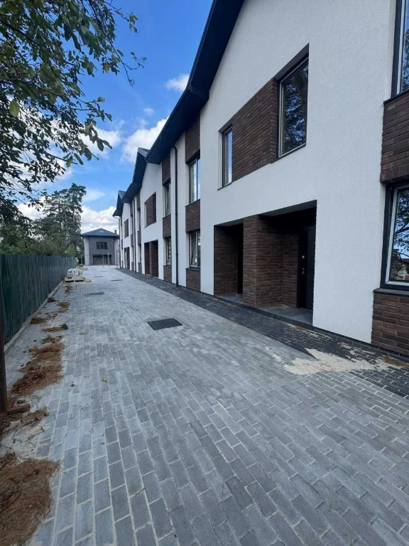 Townhouse in the center of Irpin. Super location! Closed territory!
