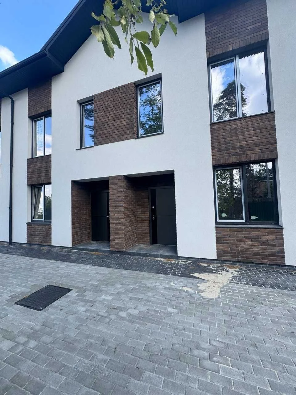 Townhouse in the center of Irpin. Super location! Closed territory!