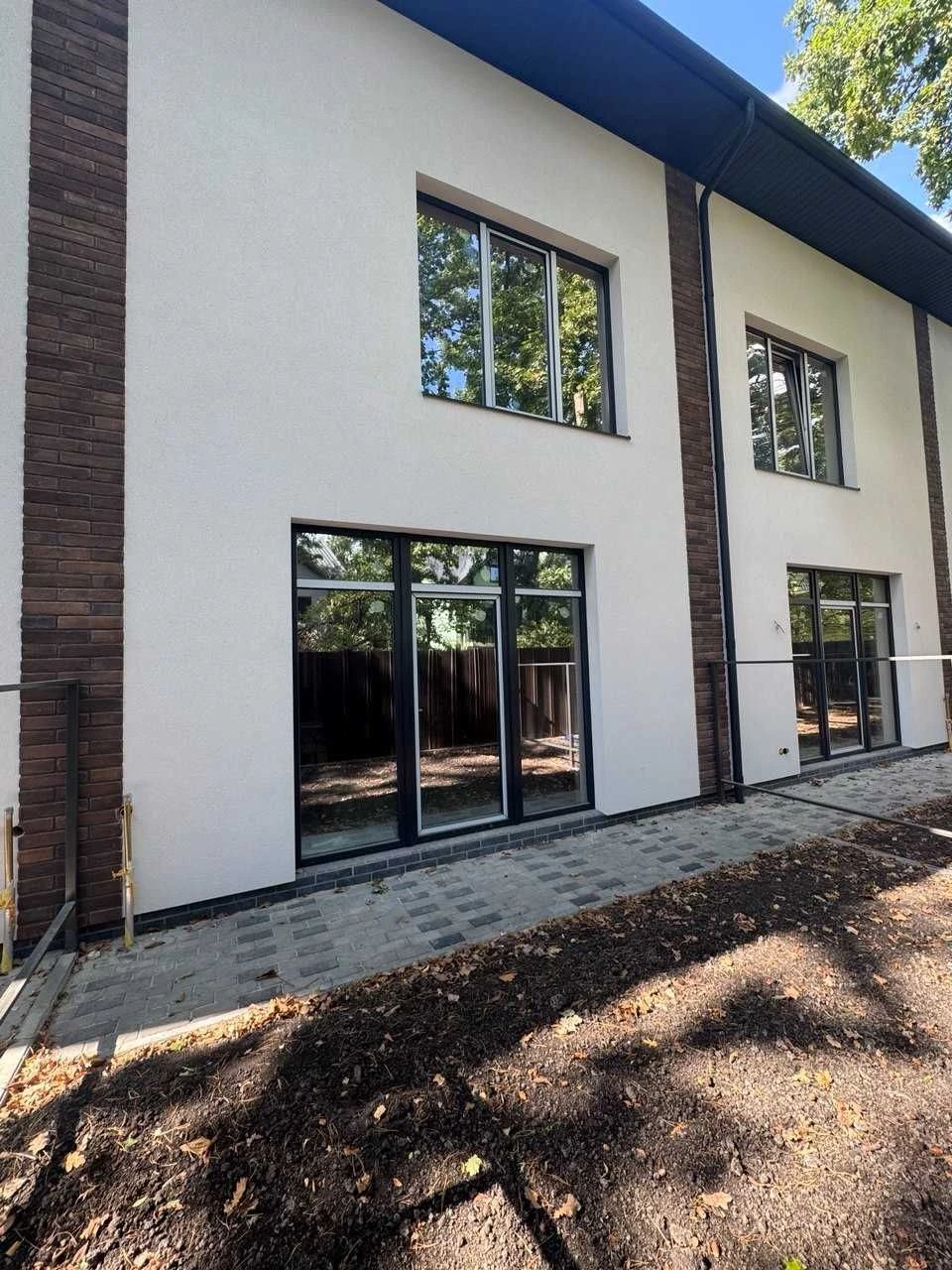 Townhouse in the center of Irpin. Super location! Closed territory!