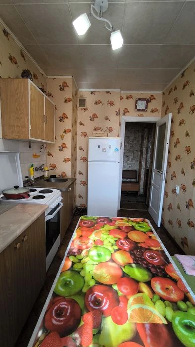 Высотка в начале Таирова, 39 метров, дворовая