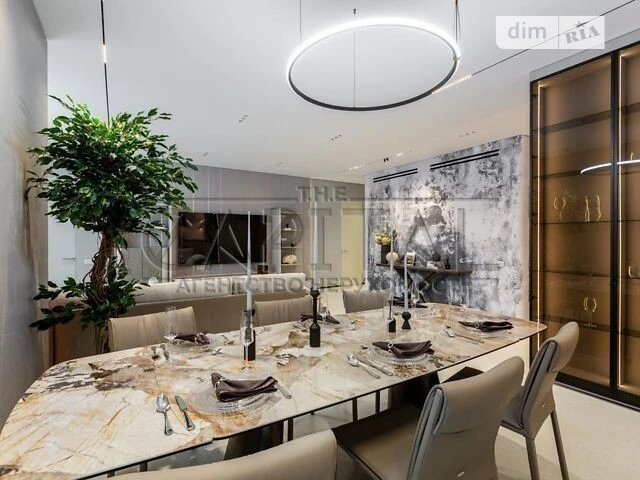 Sale of 4-room apartment 130 sq. m. on Andriy Verkhoglyada St. 19A •