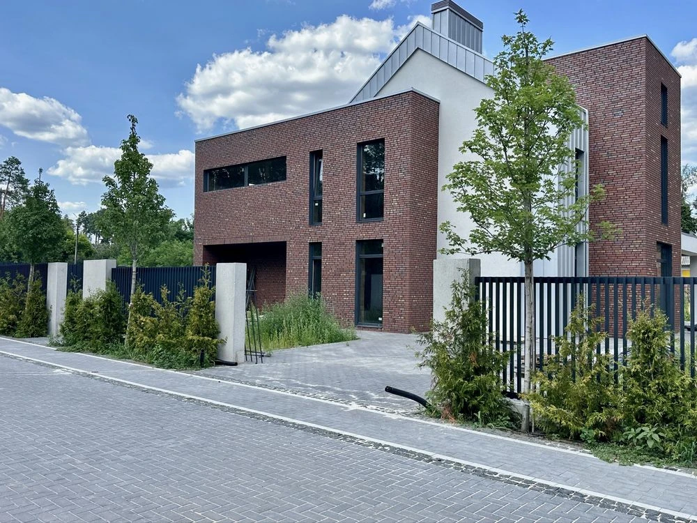Будинок з газом в Ірпені у КМ з розтермінуванням.