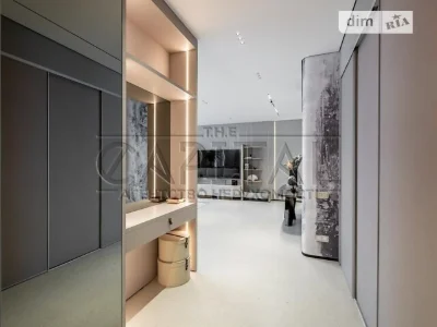 Sale of 4-room apartment 130 sq. m. on Andriy Verkhoglyada St. 19A •
