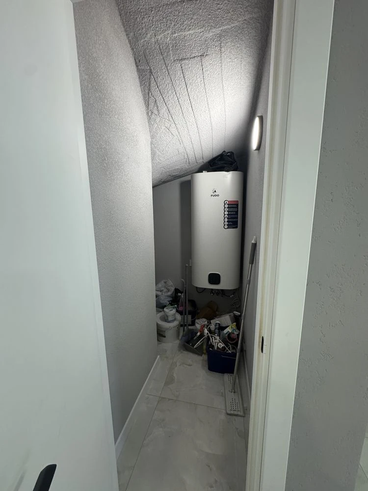 No commission. Ready townhouse 110sqm for a large family, furniture+included
