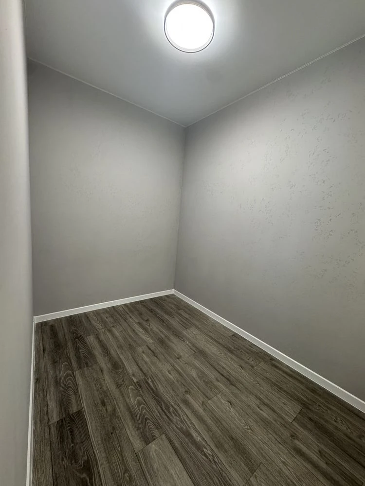 No commission. Ready townhouse 110sqm for a large family, furniture+included