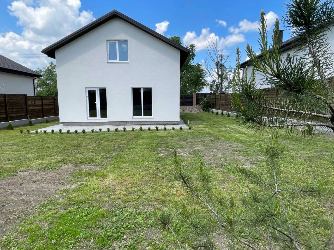 Терміново! Продаж яісного будинку на 5 сот землі. Без комісі