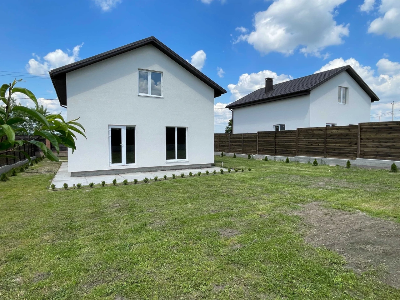 Терміново! Продаж яісного будинку на 5 сот землі. Без комісі