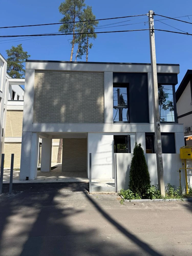 Будинок в Ірпені, газ, центр.комунікації, чистове оздоблення