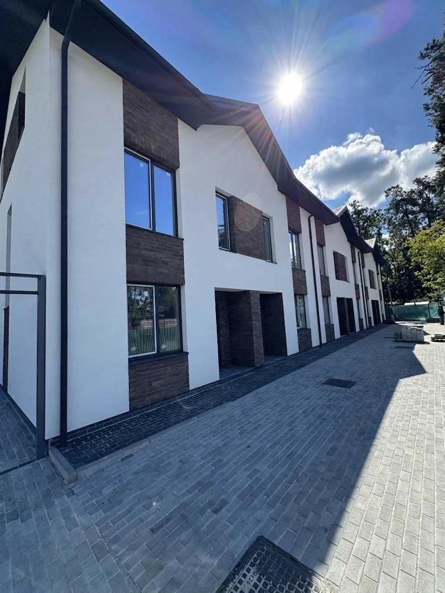 Side townhouse - center in Irpin! Gas, central utilities