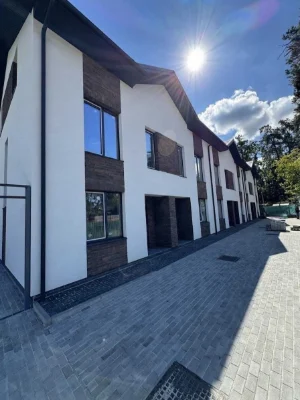 Side townhouse - center in Irpin! Gas, central utilities