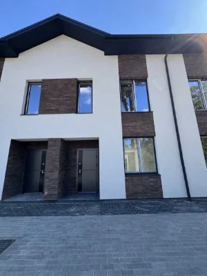 Side townhouse - center in Irpin! Gas, central utilities