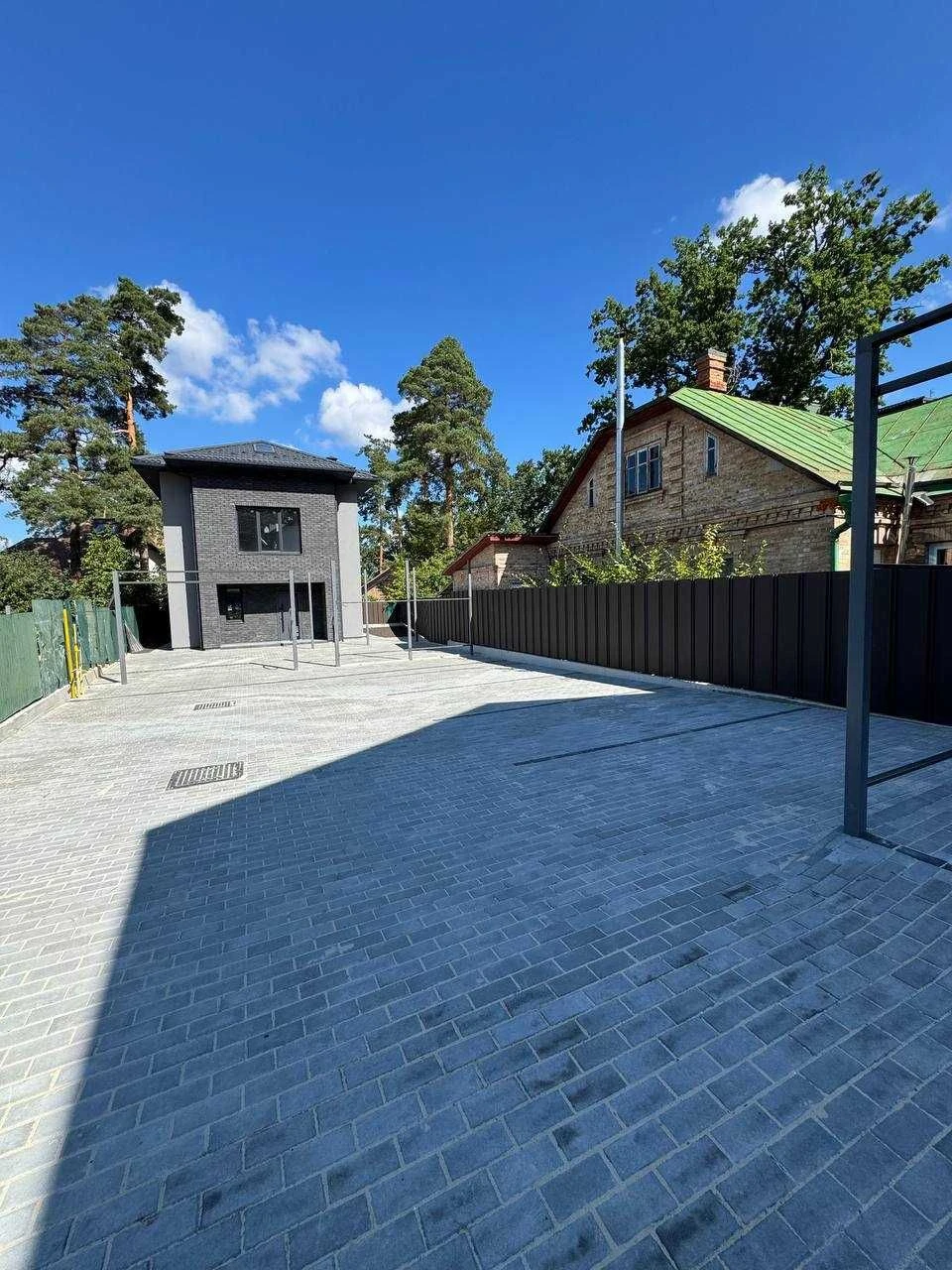Side townhouse - center in Irpin! Gas, central utilities