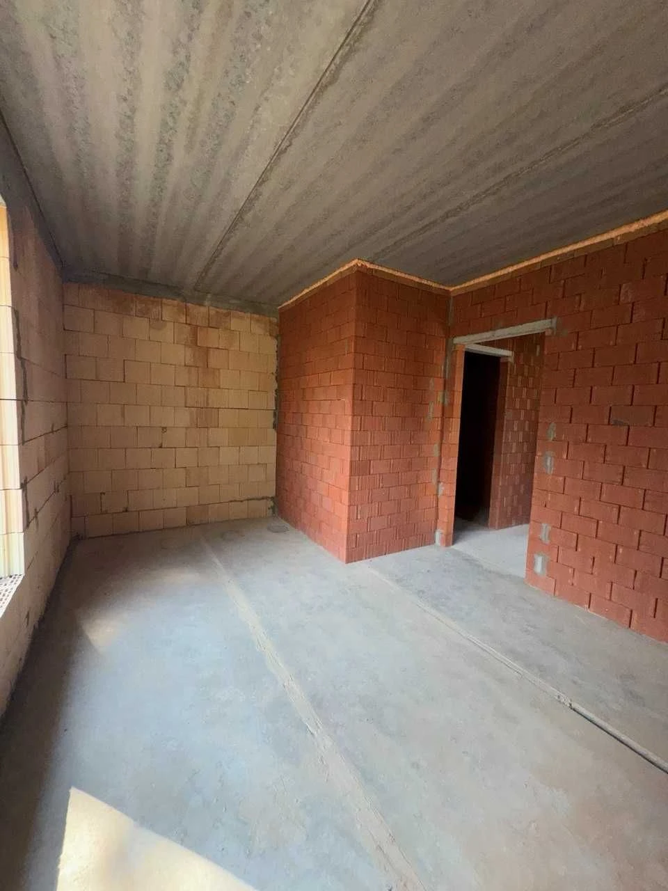 Side townhouse - center in Irpin! Gas, central utilities