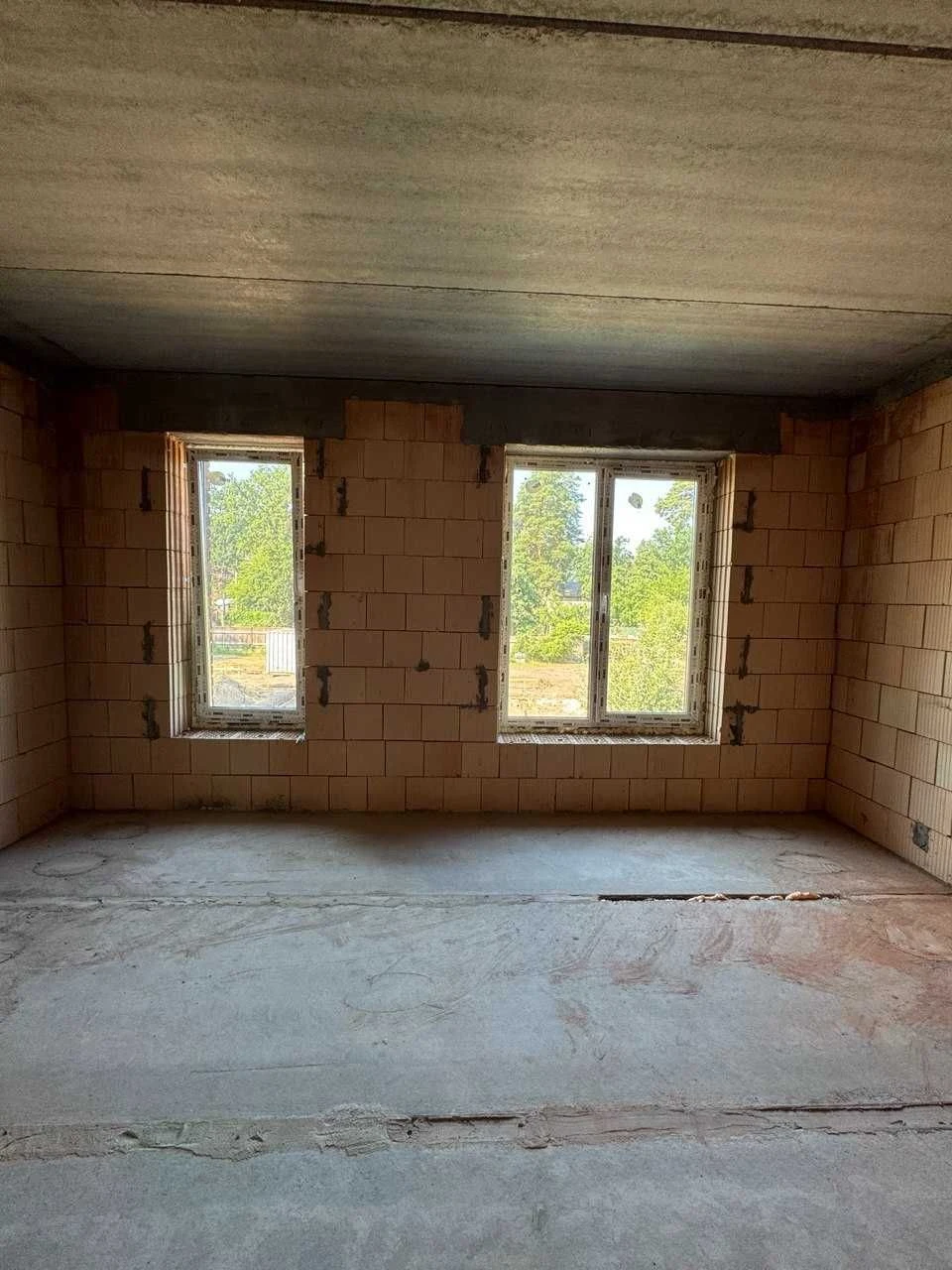 Side townhouse - center in Irpin! Gas, central utilities