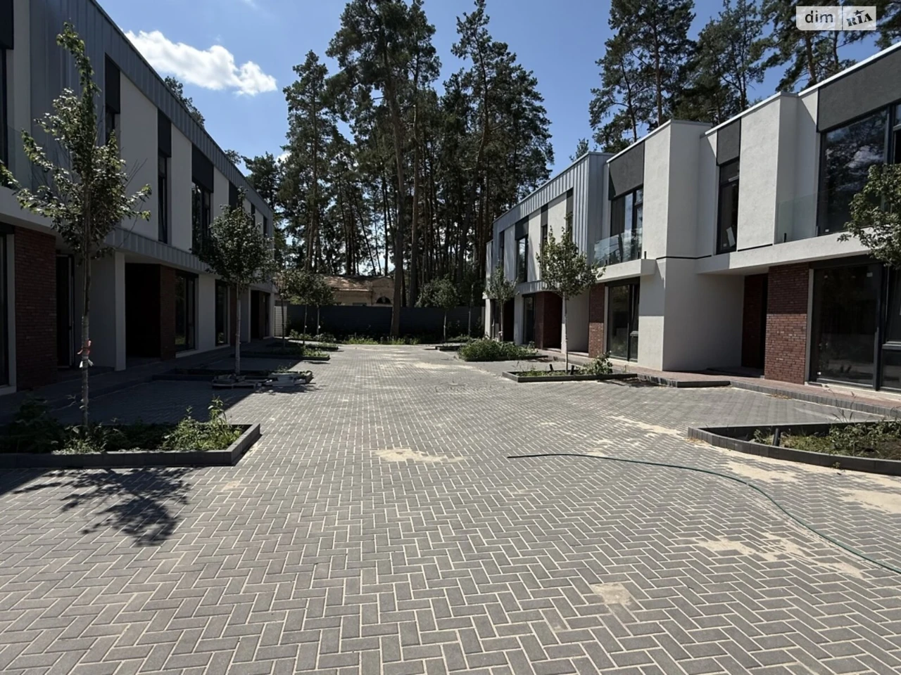 Продаж Таунхаус