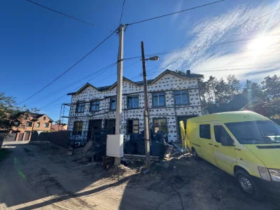 Продаж! Кутовий таунхаус в Ірпені 90 м² + мансарда 42 м²,