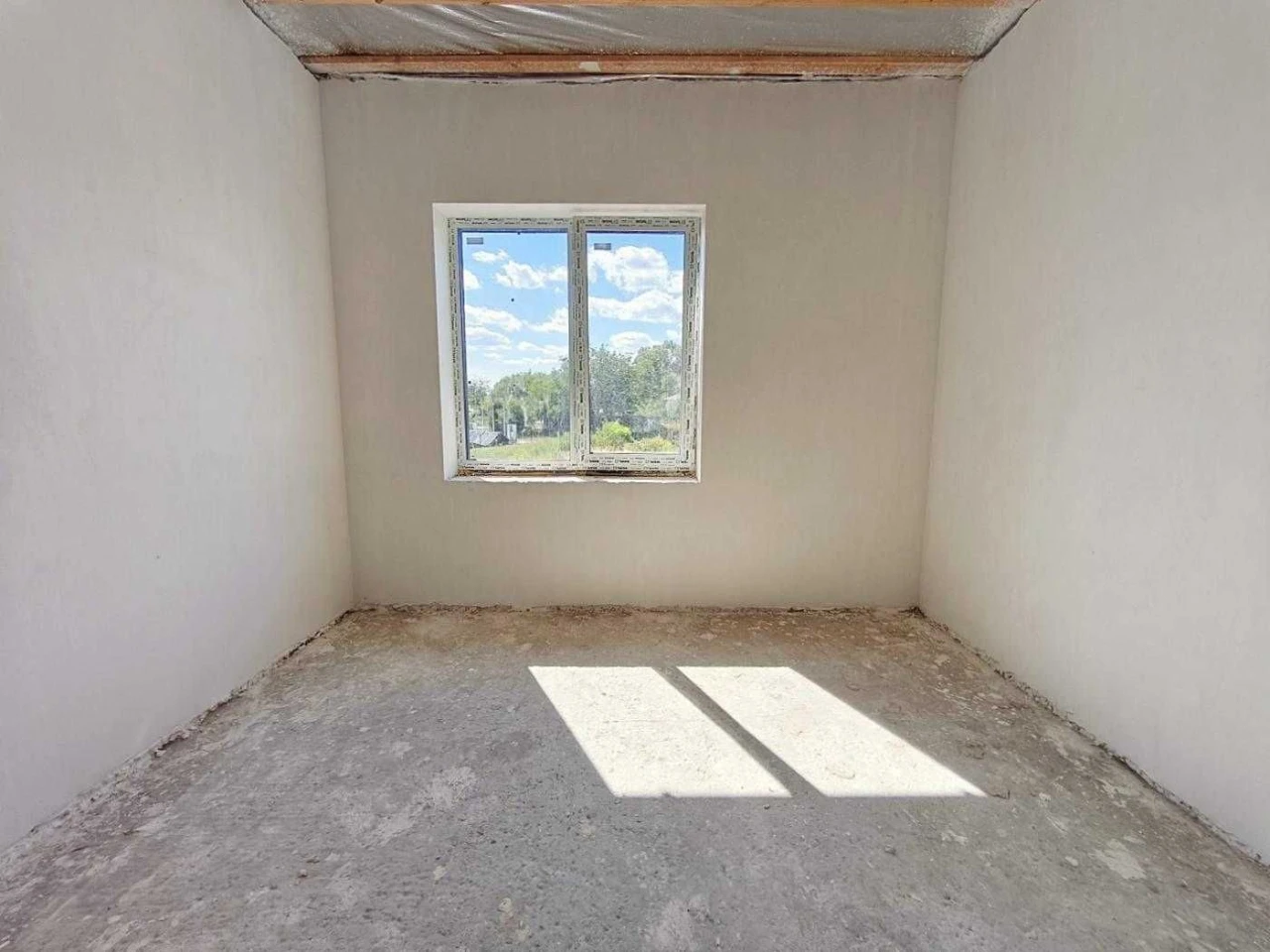 House 4 rooms | Gas | Central communications | 3.5 acres