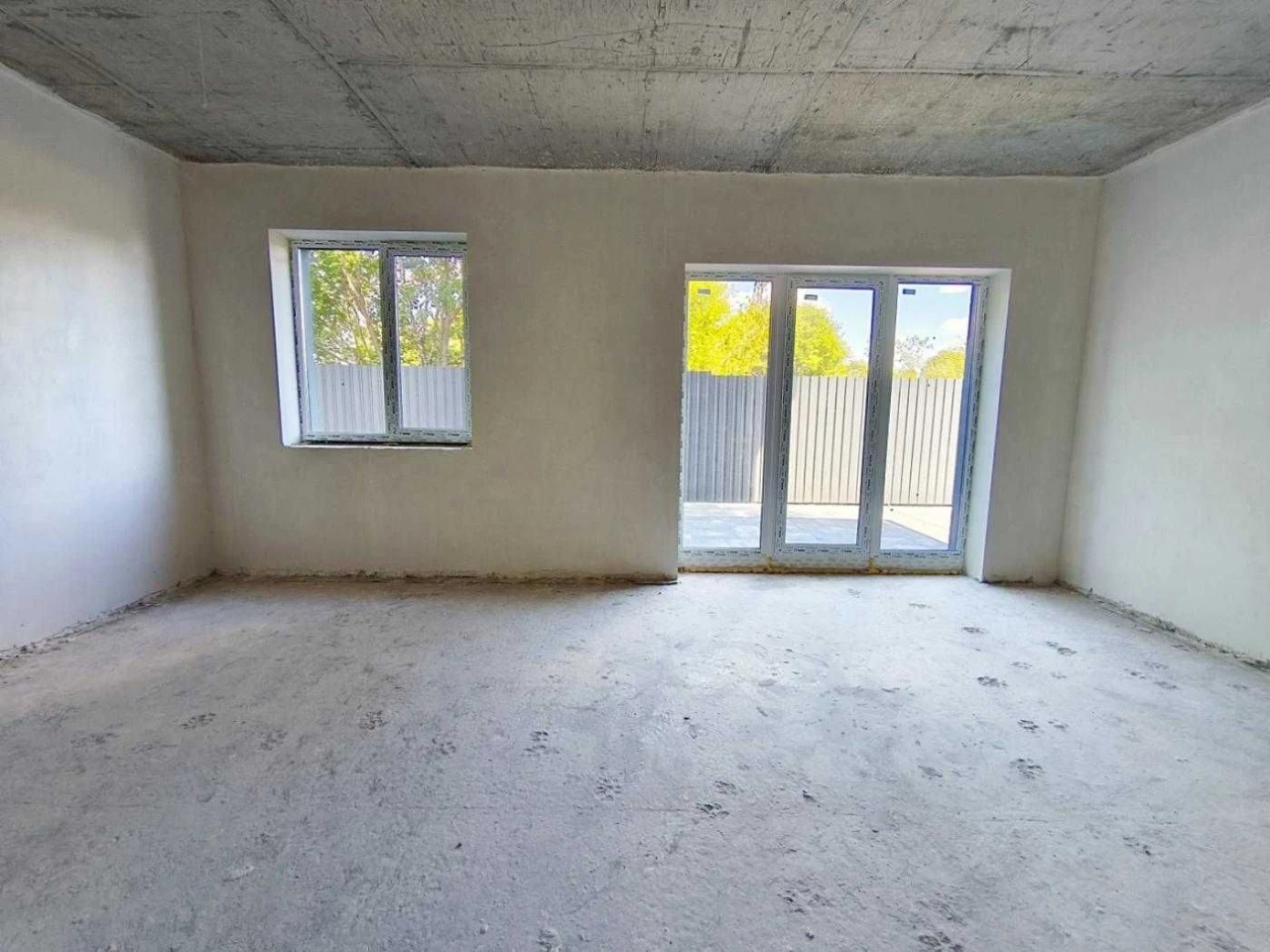 House 4 rooms | Gas | Central communications | 3.5 acres