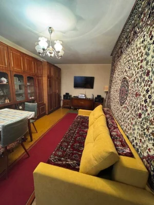 Two-room apartment for sale near the metro station on Aerok Avenue.
