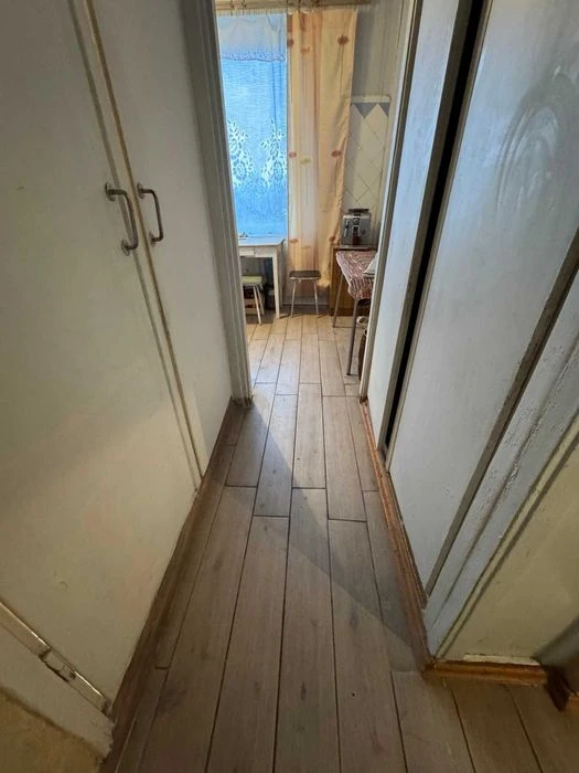 Two-room apartment for sale near the metro station on Aerok Avenue.