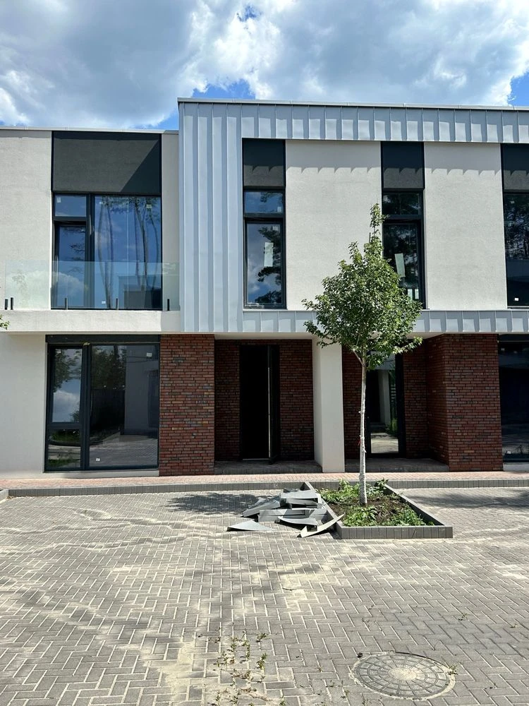 Нові таунхауси в Ирпине (лесная часть) в Киевской области