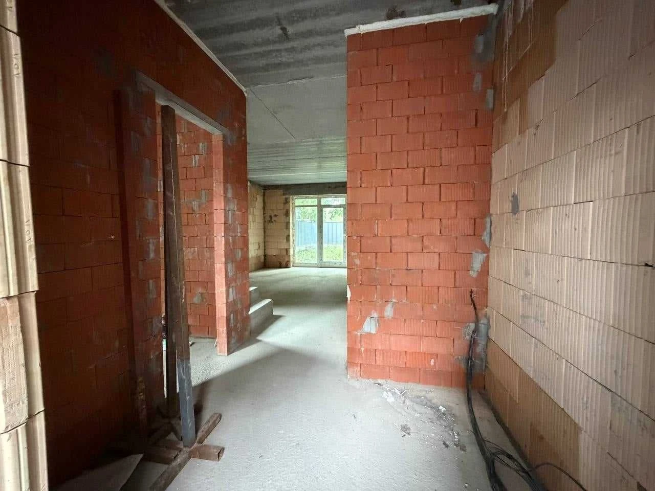 Кутовий таунхаус у лісовій частині Ірпеня, 91 м2, Газ, Центр