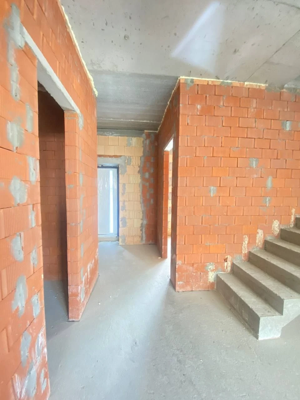 Продаж Ирпень Центр Газ Якісний Танхаус без Ремонта локація