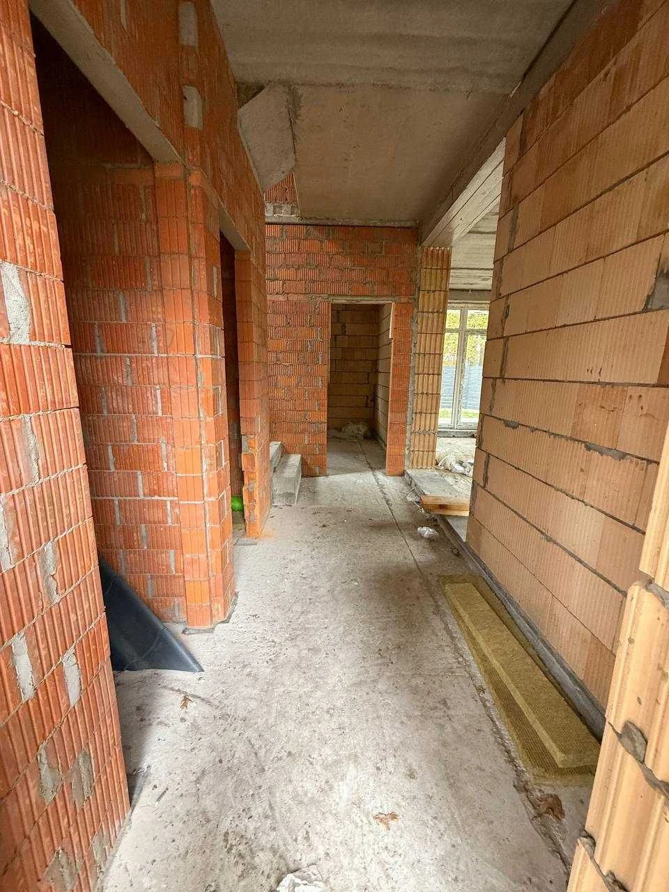 Якісний будинок в центрі м. Ірпінь | 140 м² | 6 соток | 4 кі