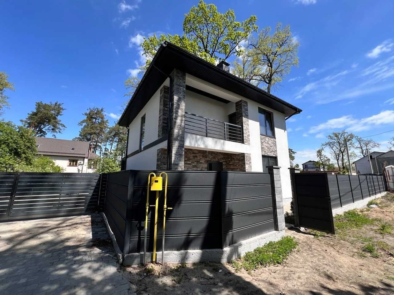 Якісний будинок в центрі м. Ірпінь | 140 м² | 6 соток | 4 кі