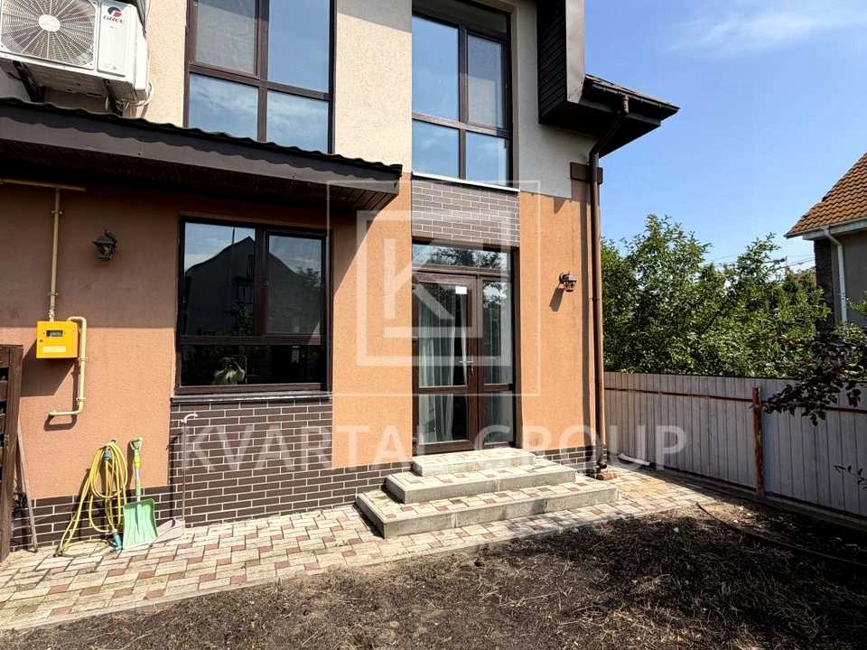 Будинок. Ірпінь, Озерна вул.