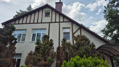 Унікальний будинок у центрі міста з додатковим будинком