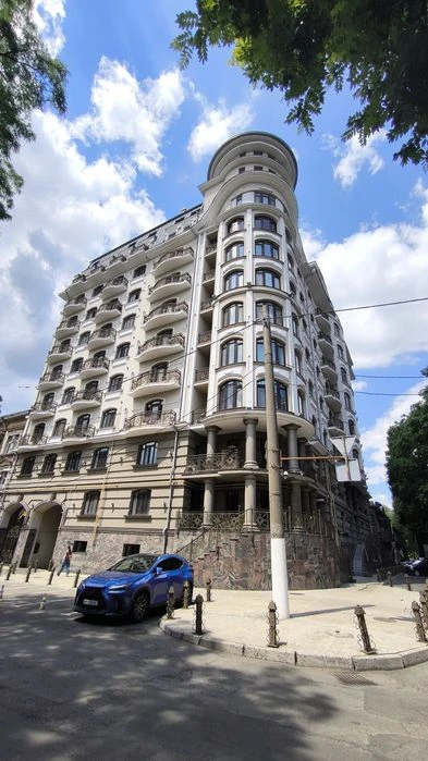 Патриций, клубный дом у парка Шевченко. 2 спальни и кухня-го