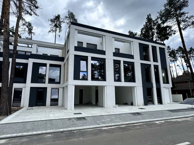 Будинок. Ірпінь, Варшавська вул.