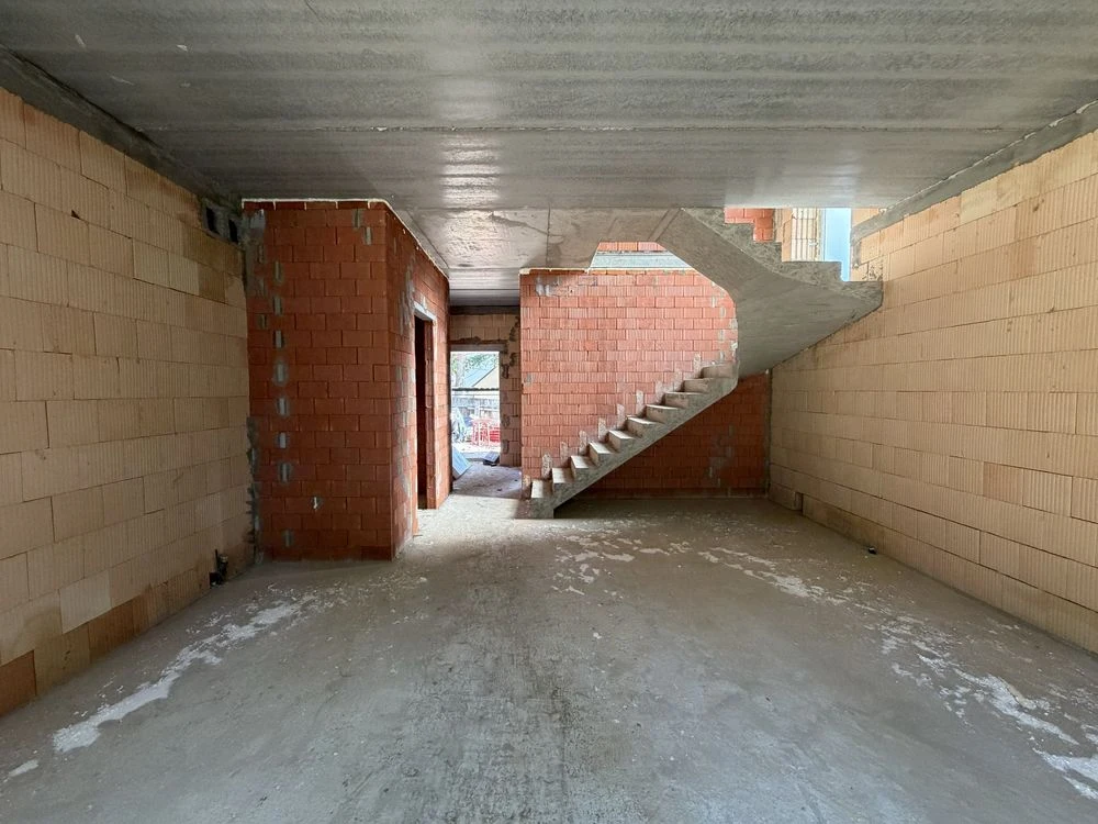 FOR SALE! Townhouse in the center of Irpin, 91 sq.m, central