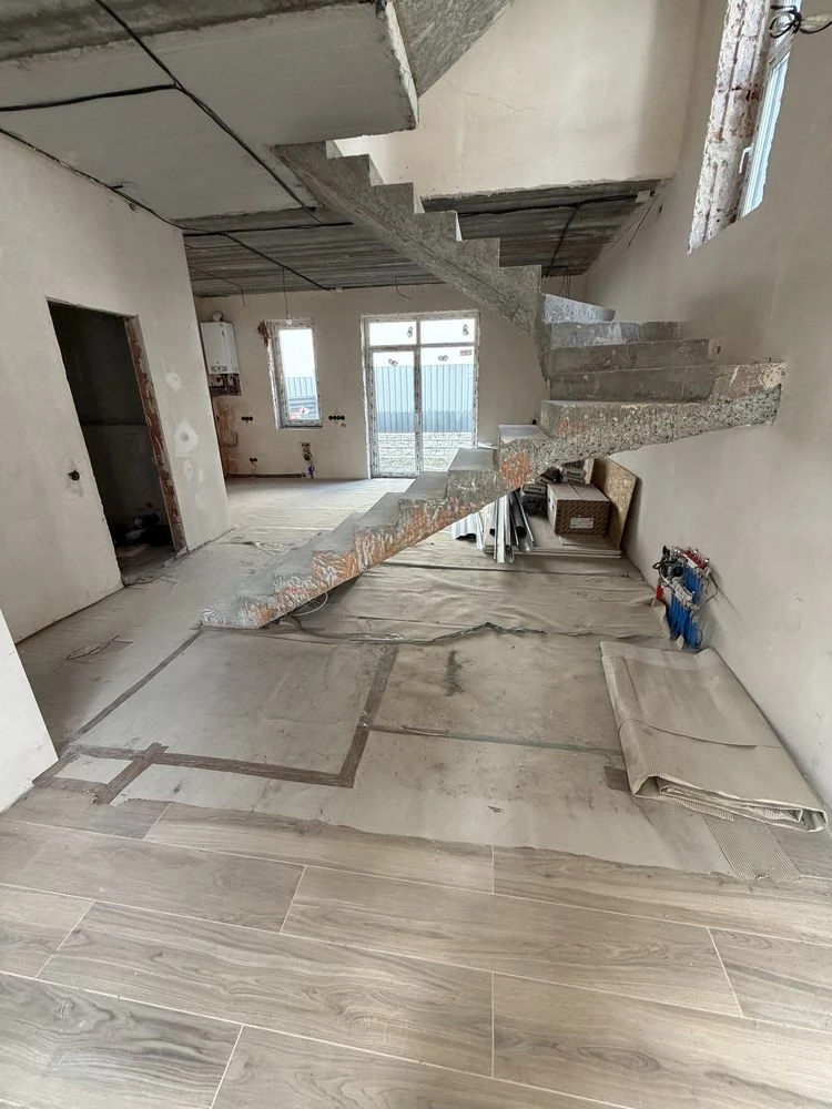 Duplex with Partial Renovation, Central Park