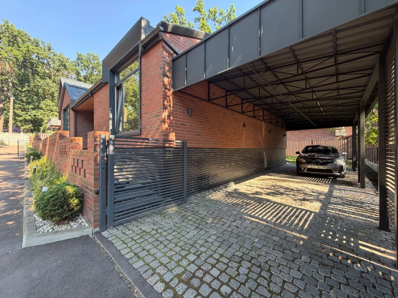 Premium One-Story House 130 sq m in an Elite Area