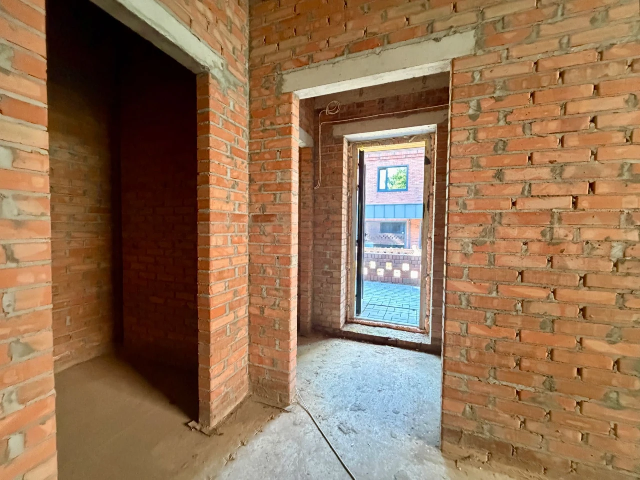 Premium One-Story House 130 sq m in an Elite Area