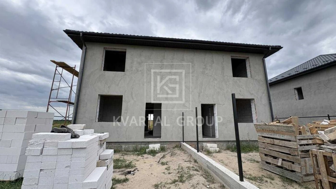 Duplex 120m2, 2.5 acres! Area of Synehr.