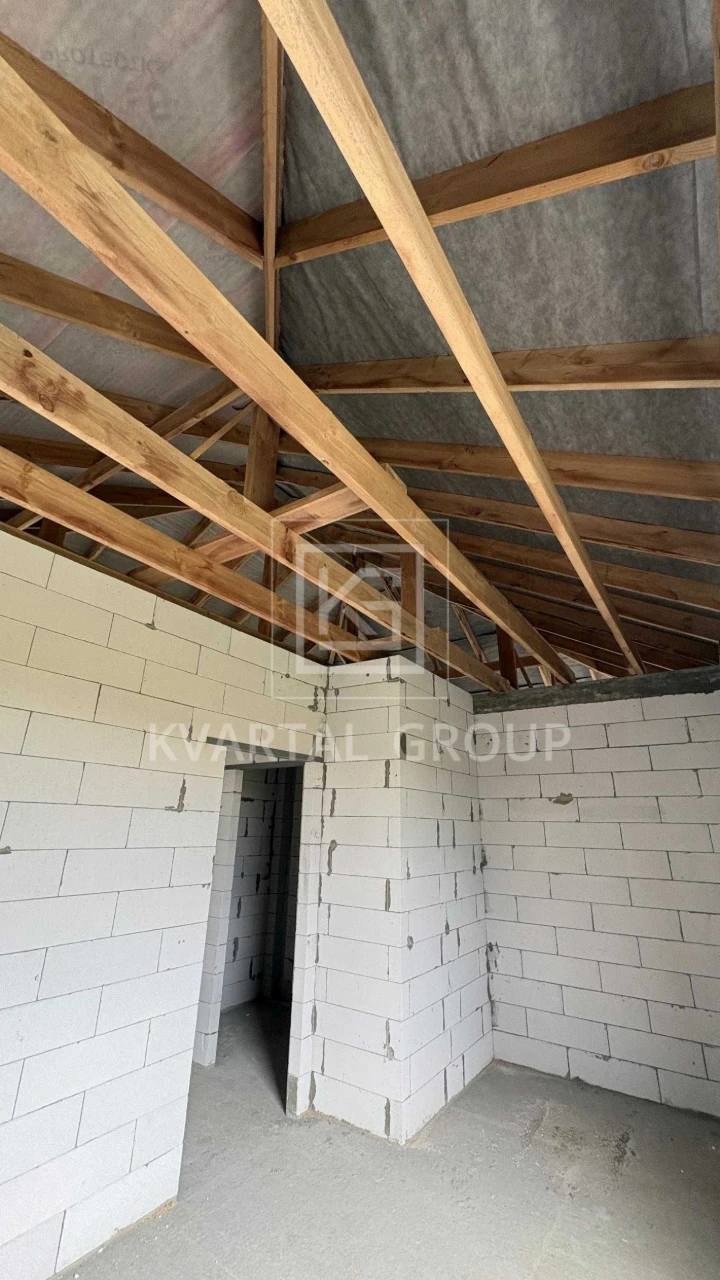 Duplex 120m2, 2.5 acres! Area of Synehr.