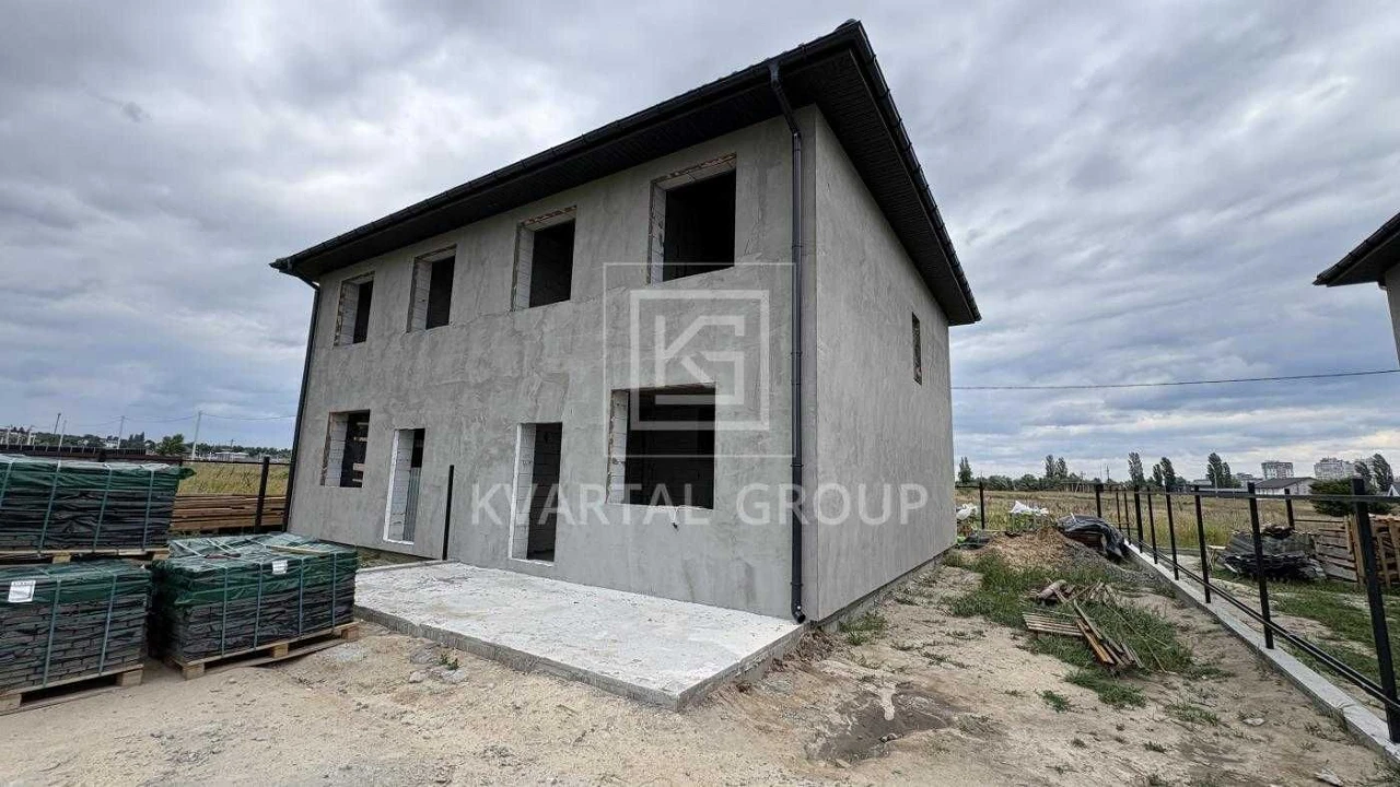 Duplex 120m2, 2.5 acres! Area of Synehr.