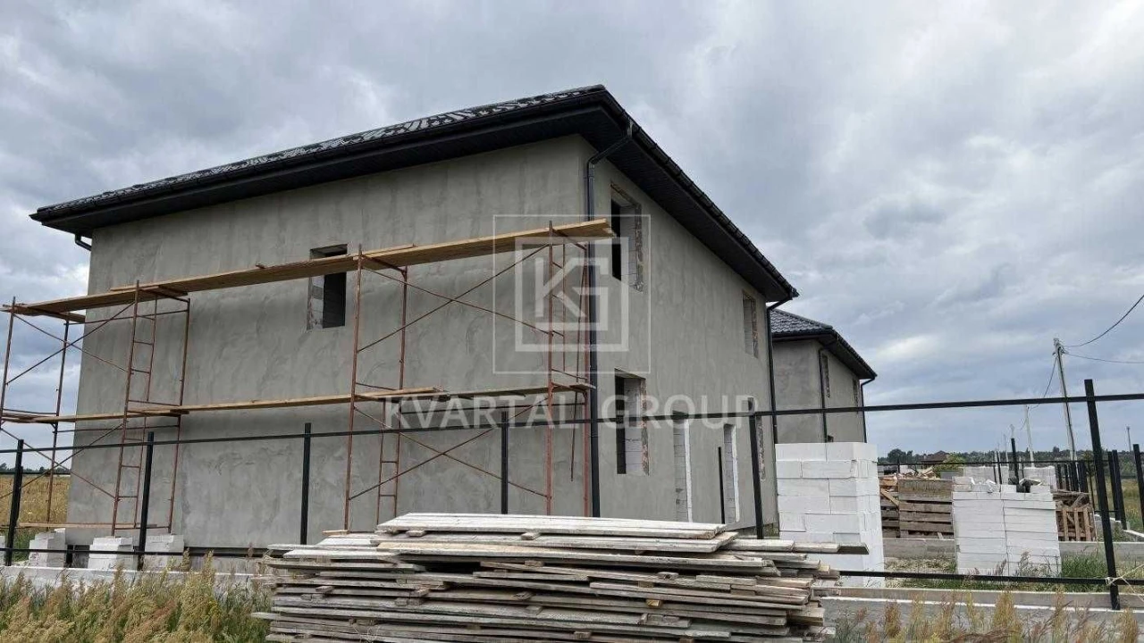 Duplex 120m2, 2.5 acres! Area of Synehr.